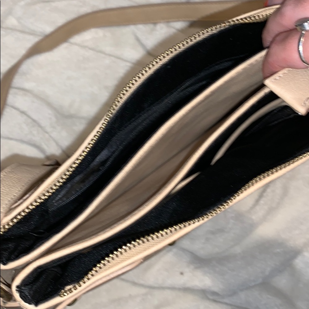 Purse - Picture 2 of 5